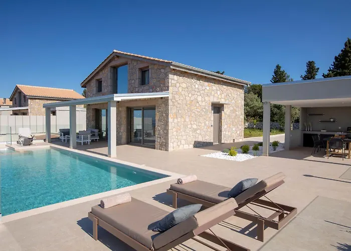 فيلة Ilania Luxury Tsoukaládhes