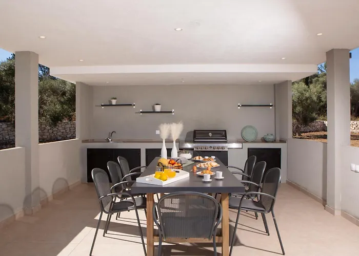 Ilania Luxury فيلة Tsoukaládhes