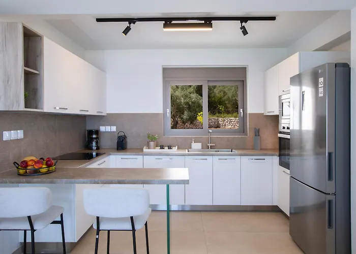 Ilania Luxury Tsoukaládhes