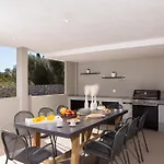 Ilania Luxury Cukaládesz