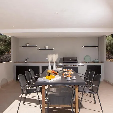 Ilania Luxury Vila Tsoukaládhes